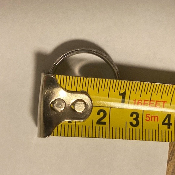 3/$10 SALE Silver Glitter Ring - Picture 4 of 4